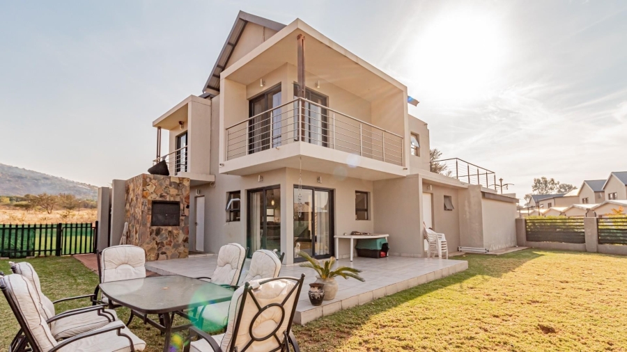 2 Bedroom Property for Sale in Redstone Private Country Estate North West